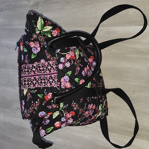 Vera Bradley \